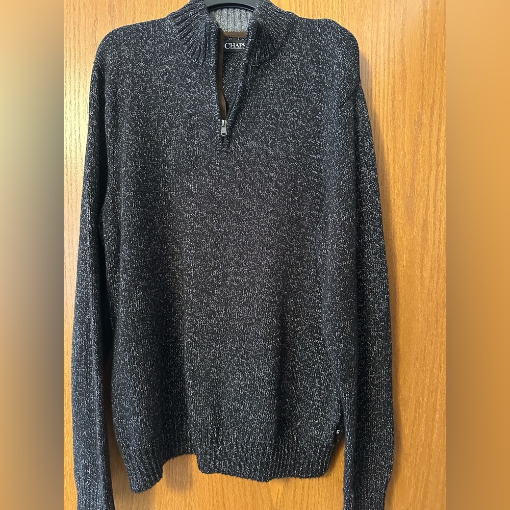 Men’s XL black charcoal gray medium to heavy weight 1/4 zip Sweater. Like new.